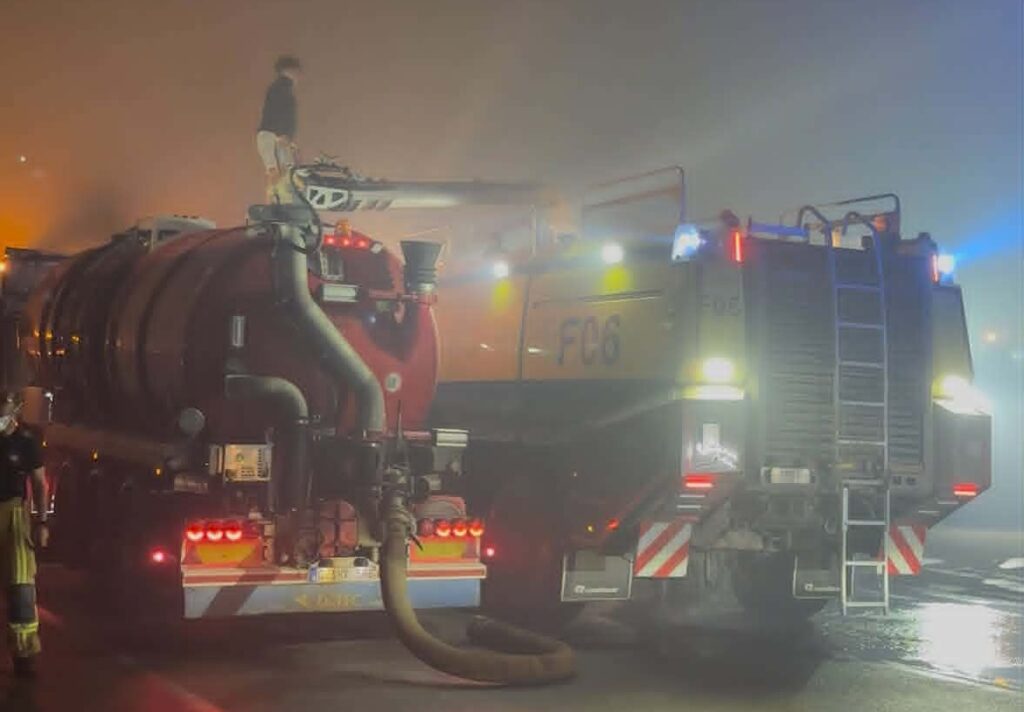 hautes fagnes wildfire fire engine farm tanker night e1793290120569